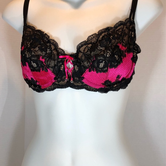 Victoria's Secret Other - Victoria’s Secret underwire bra, lace with beads